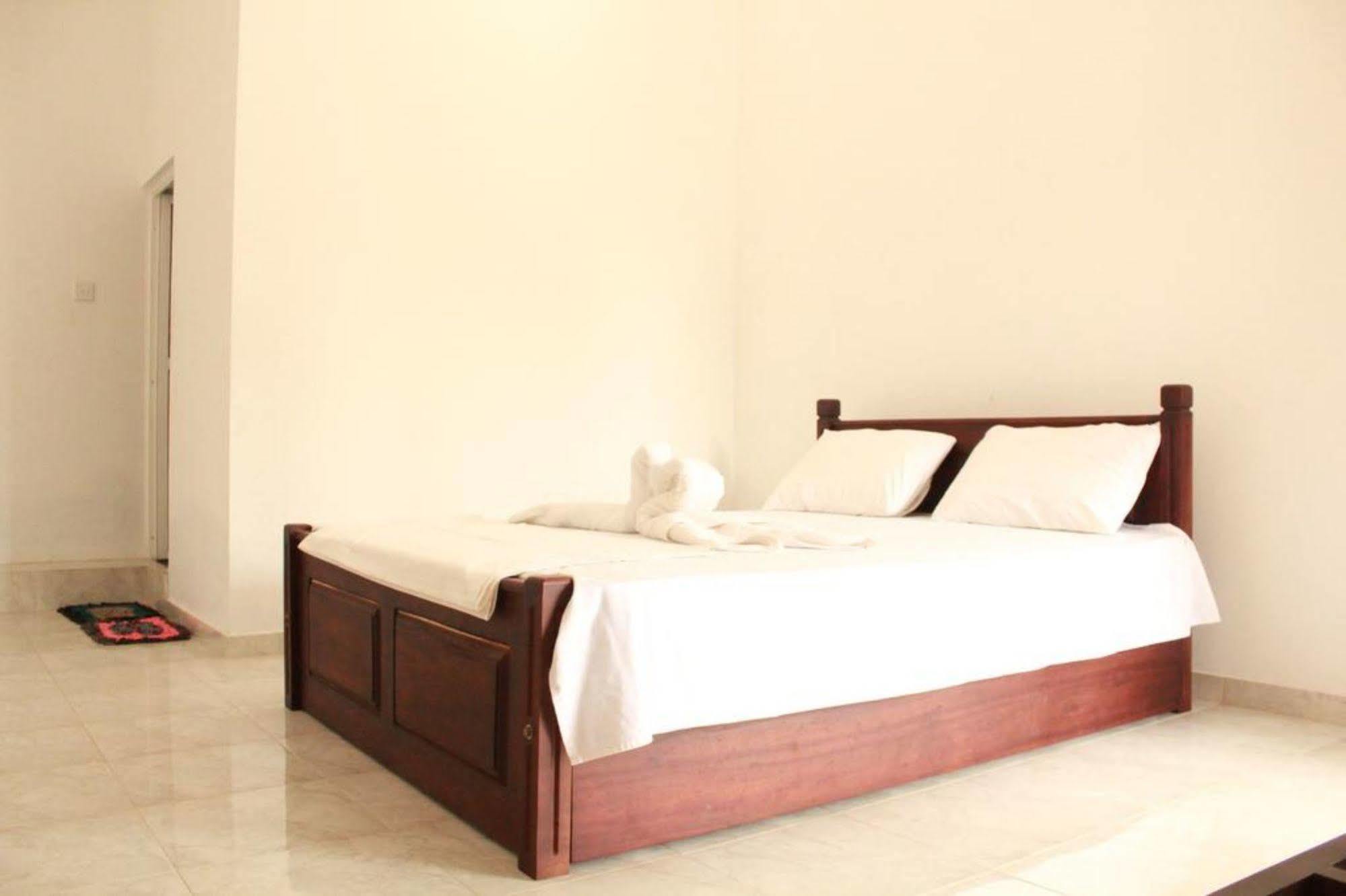 Pearl City Hotel Tissamaharama Zewnętrze zdjęcie