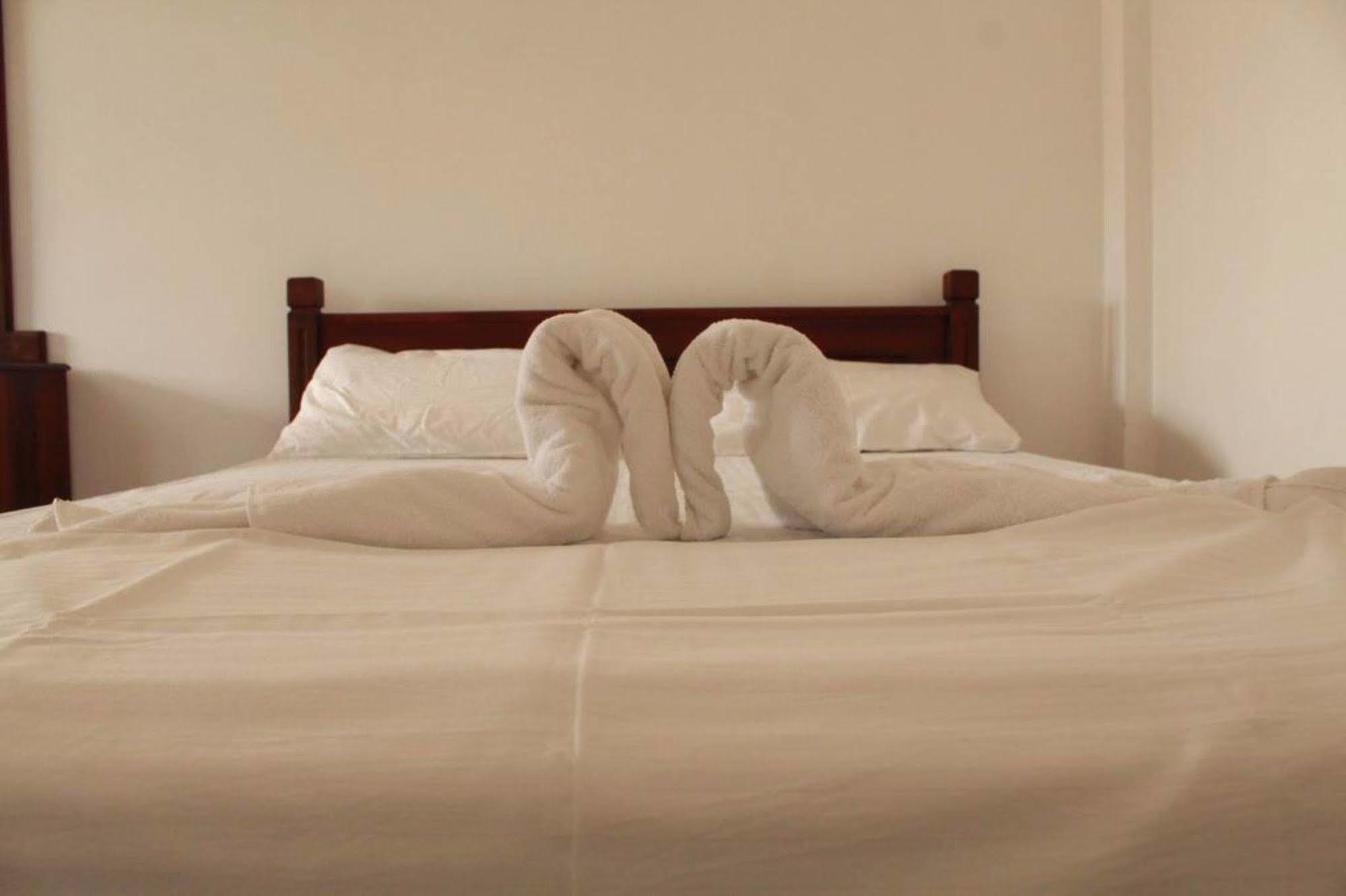 Pearl City Hotel Tissamaharama Zewnętrze zdjęcie